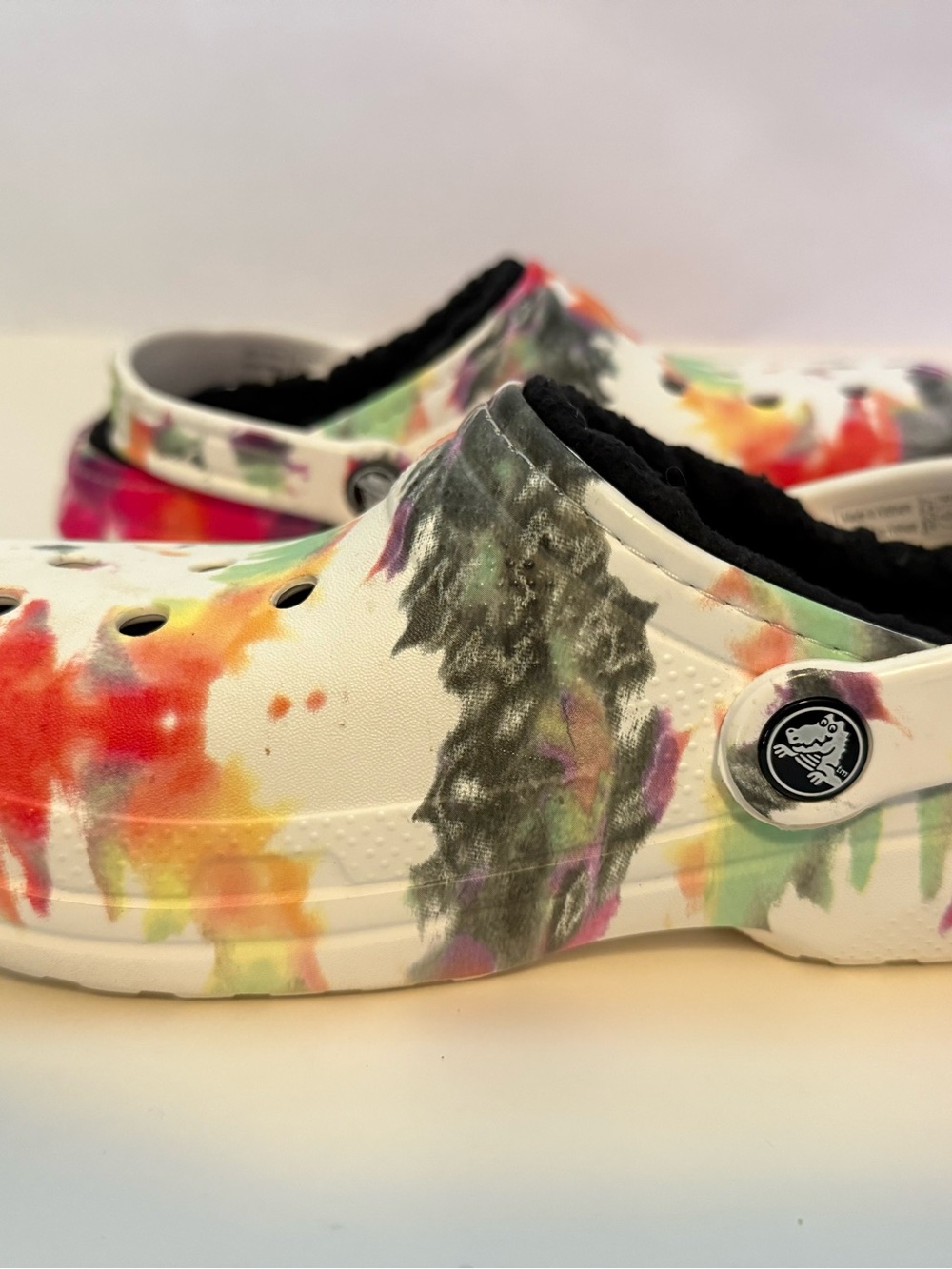 Crocs Multicolor Paint Splatter Lined Slip On Clogs Womens Sz 7 NWOT View 6